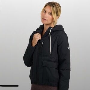 Vuori Tahoe Insulated Jacket NWOT